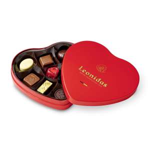 Coeur métal rouge 9 chocolats